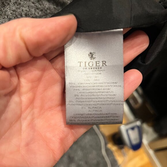 very chic wool dress - Picture 3 of 7